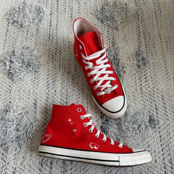 Converse - Picture 1 of 9